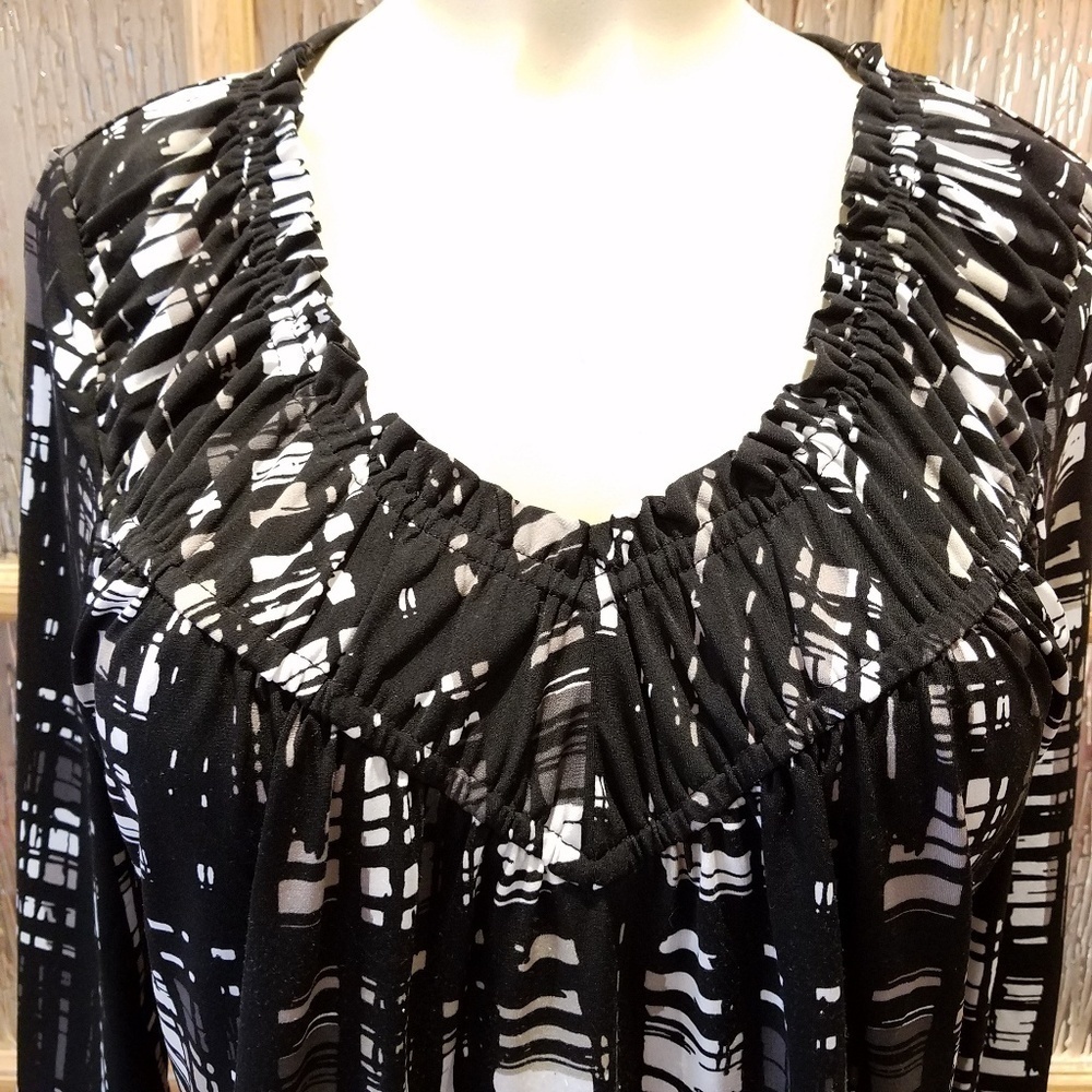 WORTHINGTON Black & White Knit Blouse - Picture 3 of 5